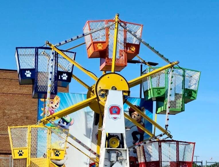 Kiddie Ferris Wheel — Billy G Amusements